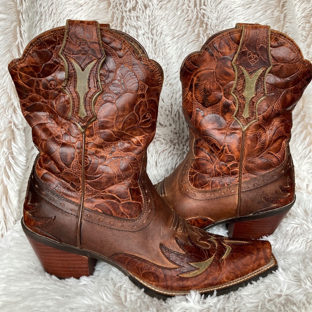 Womens Ariat Dalia Cowgirl Booties Size 8B